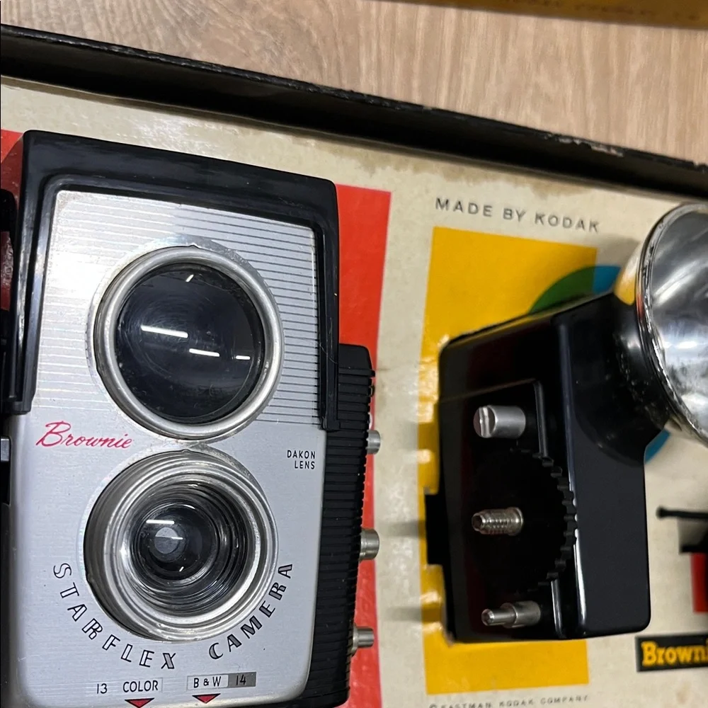 Kodak Brownie Vintage Starflex Black and Silver Camera Set